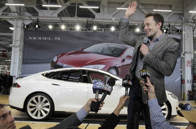Το ηλεκτρικό αυτοκίνητο της Apple βλέπει, πίσω από τα Tesla, ο Έλον Μασκ